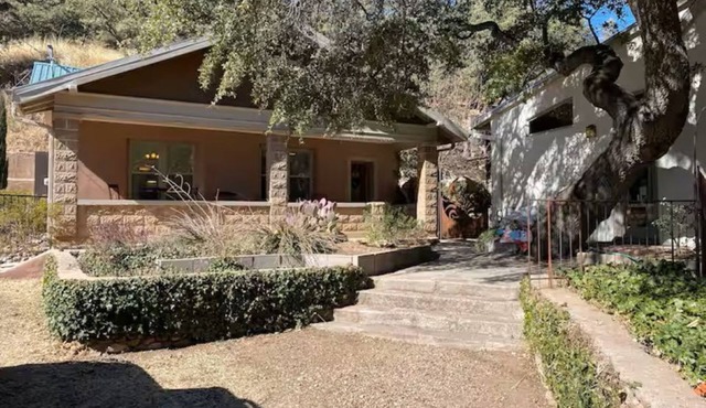 Historic Bisbee Retreat - Huge Private Porch -Walk to Town