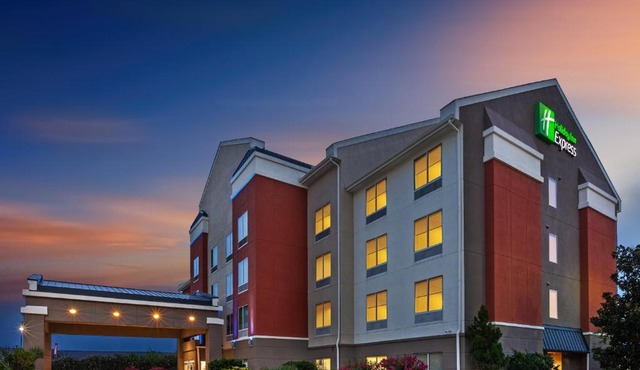 Holiday Inn Express New Orleans East by IHG
