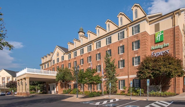 Holiday Inn Express State College at Williamsburg Square by IHG
