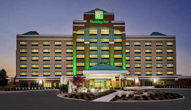 Holiday Inn & Suites Oakville at Bronte by IHG