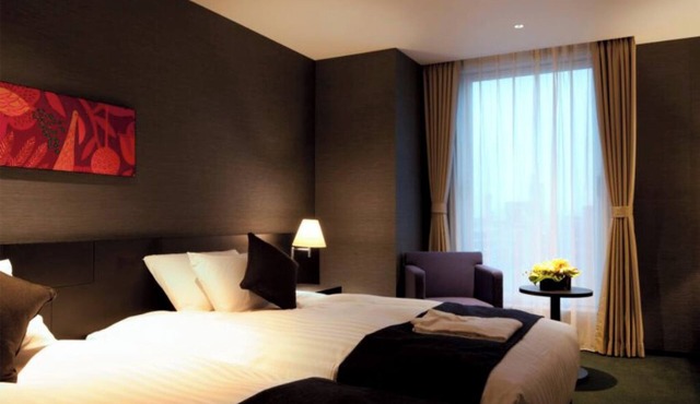 Hollywood Twin hotel in beautiful Taito City with WiFi, AC, fitness room