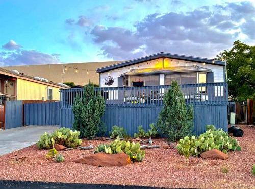 Home w Lake Powell Views- 90' EXTRA Long Driveway