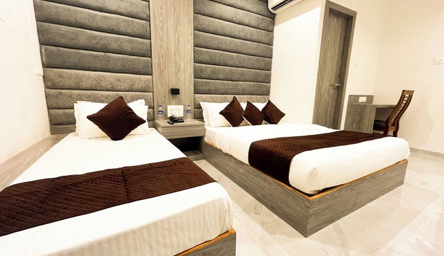 Hotel Grand Executive