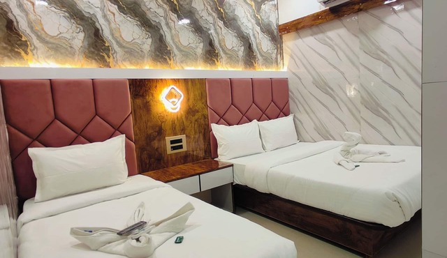 HOTEL M R STAY