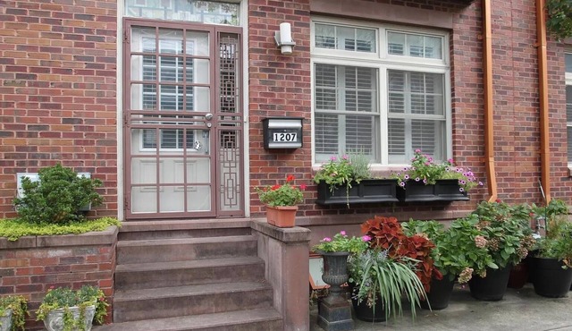 HUGE World Cup dream house! 4 BR, 2 parking spots, by subway in South Philly!
