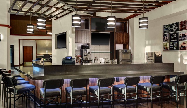 Hyatt Place Pittsburgh Airport/Robinson Mall