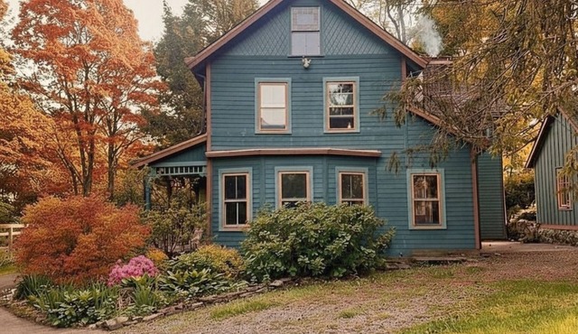 Idyllic Garrison Retreat — Autumn Escape with Fireplace & Spacious Outdoors