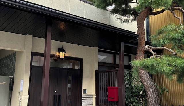 It is a quiet and beautiful facility located 10 minutes from Takayama Station.