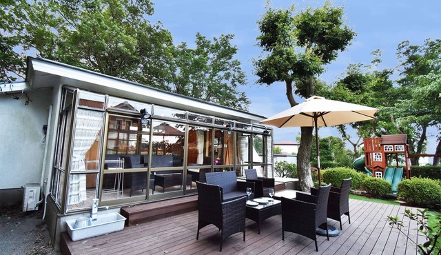 Izu Kogen Ito ·BBQ with pets on the wood deck.Family cottage with hammock slide