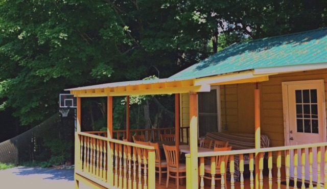 Japan style Bungalow/shared pool 8 min bethel woods 10m Casino