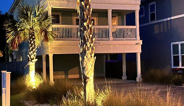 Just Beachy Private Pool Just 20 Steps to beach! Incredible 7 Bed 8 BATH Home