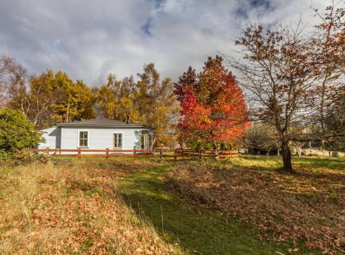 Kaha Cottage - Rangataua Holiday Home