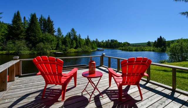 Kairphree Cottage (family friendly, waterfront, small beach, dock and more!)