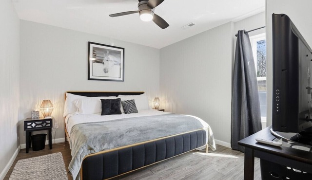 King Suite Guest House, Cozy and Quiet Location