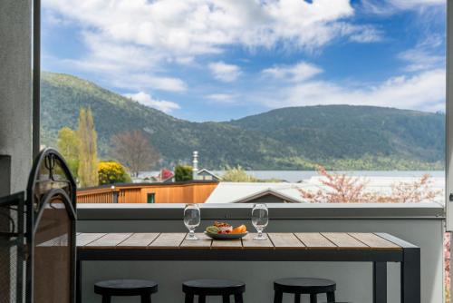 Kinloch Lookout