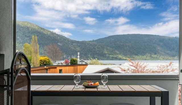 Kinloch Lookout
