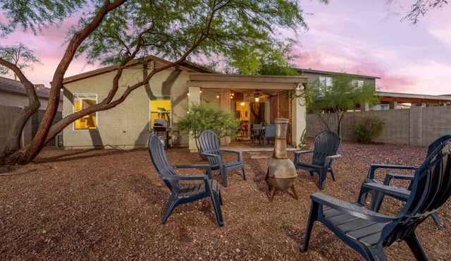 KINO/Garage/4 BR 2 BA/Fenced/Sleeps 6
