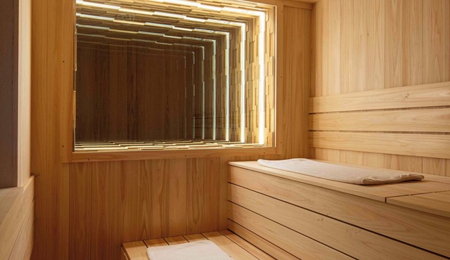 KUTSUROGI SAUNA and STAY