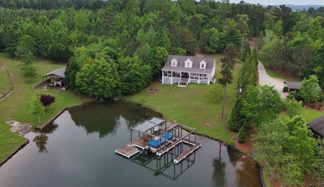 Lakefront Home with Views - Dock and Boat Rental