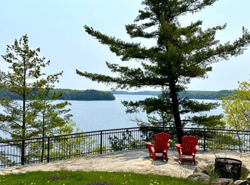 Lakefront Retreat Hot Tub Outdoor Sauna Dock Swim Stunning Views!