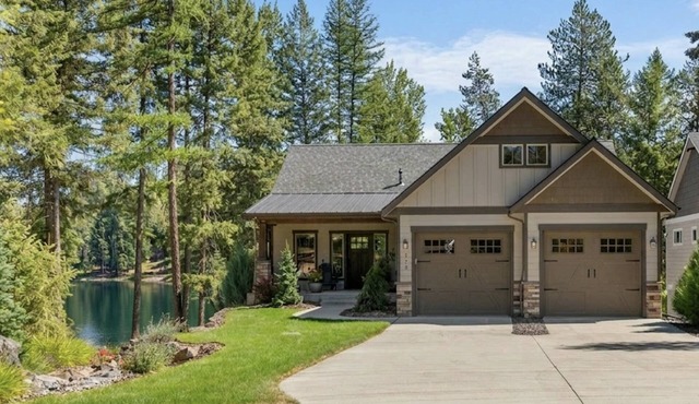 Lakefront with Hot Tub |Near Silverwood |Stoneridge Bliss at Stoneridge Golf Course |Community Pool