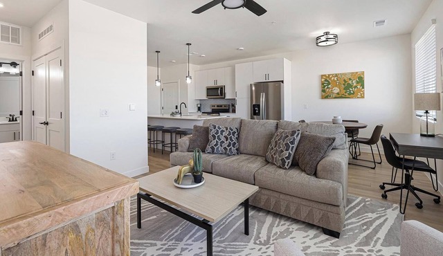Landing | Amazing 1BD, Pool, Clubhouse