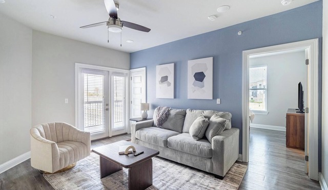 Landing | Beautiful 2BD, Gym, Clubhouse