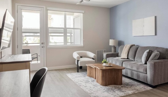 Landing | Beautiful 2BD, Clubhouse, Gym