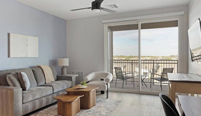 Landing | Beautiful 2BD, Gym, Clubhouse