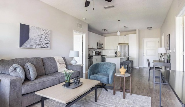 Landing | Beautiful 2BD, Gym, Clubhouse