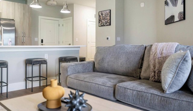 Landing | Modern 1BD, Gym, Clubhouse