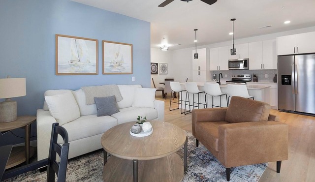 Landing | Modern 2BD, Gym, Pool