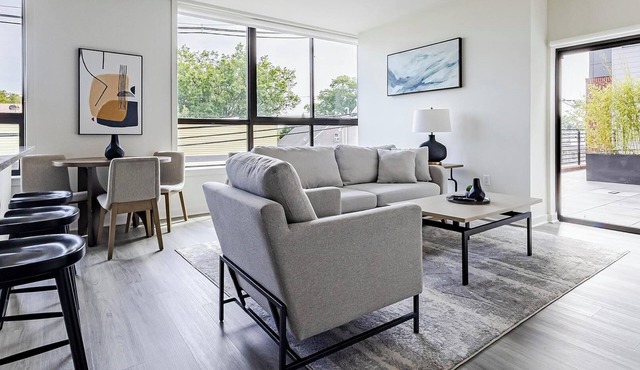 Landing | Spectacular 2BD, Gym, Rooftop Lounge