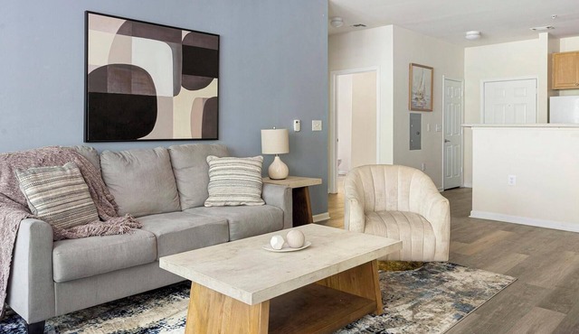 Landing | Stylish 2BD, Pool, Clubhouse