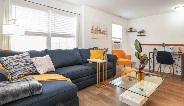 Lavish 3Bed Apt ! Free Gated Parking! 30 min NYC!