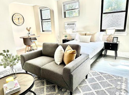 Lennox B405 Peaceful & Perfect Studio Apt