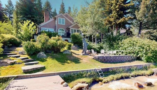 Liberty Pointe-Beach House, Private Dock & Beach, Sleeps 15