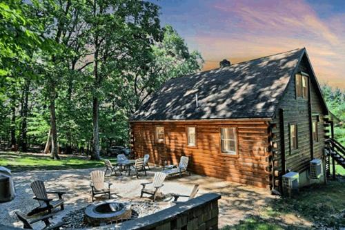Log Cabin | Hot Tub | Ping Pong | Cozy