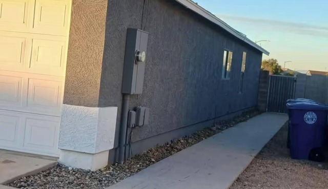 Lovely 3-bedroom estate with AC in beautiful El Mirage