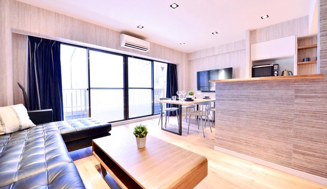 Lux 2BR Penthouse/Imperial Palace/7Pax/3mins Sub