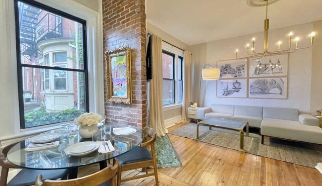Luxe Bloomfield Apt ❈ UPMC/Pitt/CMU ❈ Free Parking
