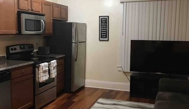 luxery lounge with free parking
