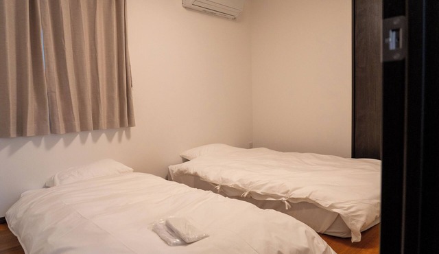 Luxurious space with sauna and steam room for rent
