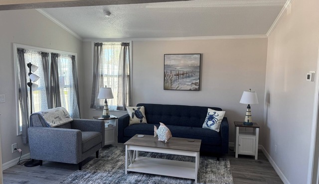 Luxury 2BR 2Bath minutes from FMB and Sanibel DISCOUNT May-Dec & Long Term