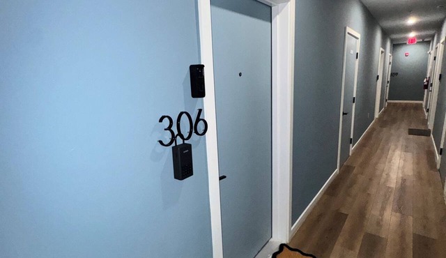 Luxury apartment in the heart of Philadelphia. 5 mins from restaurants and bars!