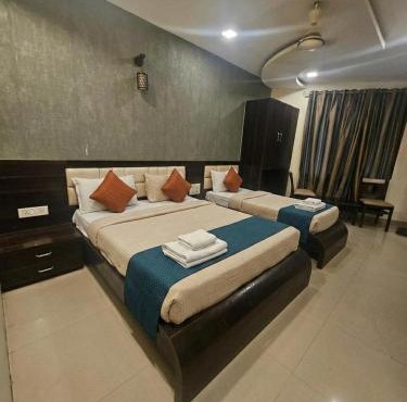 Luxury Hotel Addoree Palace - Near Mumbai Airport