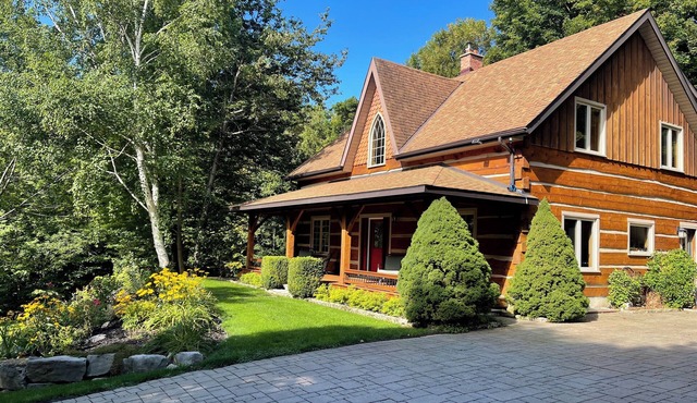 Luxury Log Home, Southern Georgian Bay - Explore Blue Mountain to Tobermory