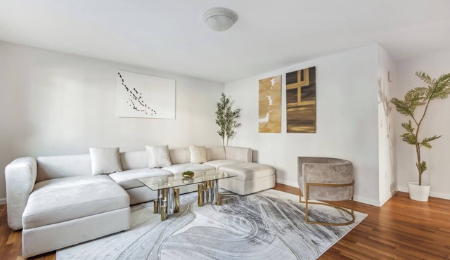 Luxury NYC Home Game Room Free Parking