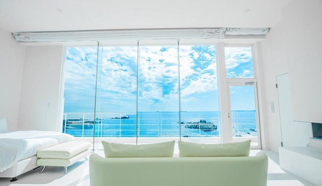 Luxury Oceanfront Villa with Mt. Fuji View | 170㎡ | Sleeps 8 |Near Tokyo