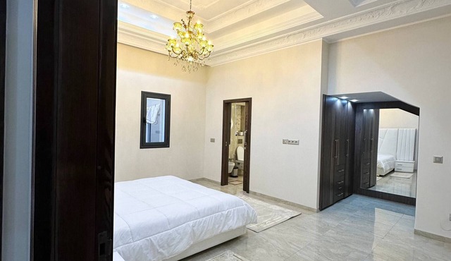 Luxury Villa, Central Ac, Bbq, Ideal For Events